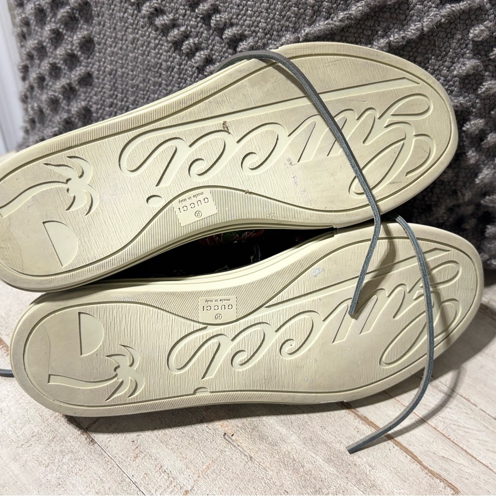 Men’s Gucci Shagreen Floral Sneakers- Size 9 - Picture 6 of 6
